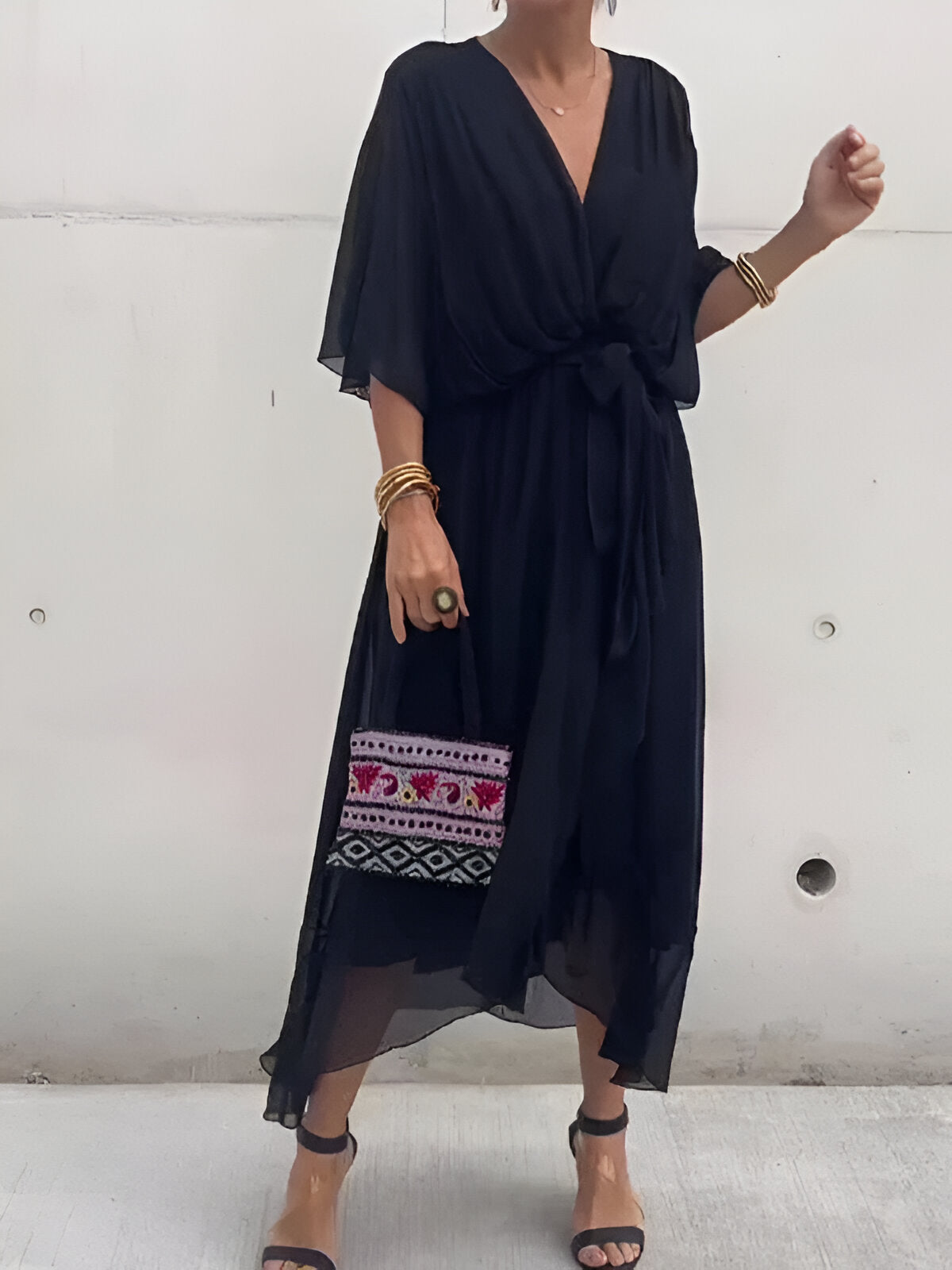 Monica | Abito in chiffon con scollatura a V