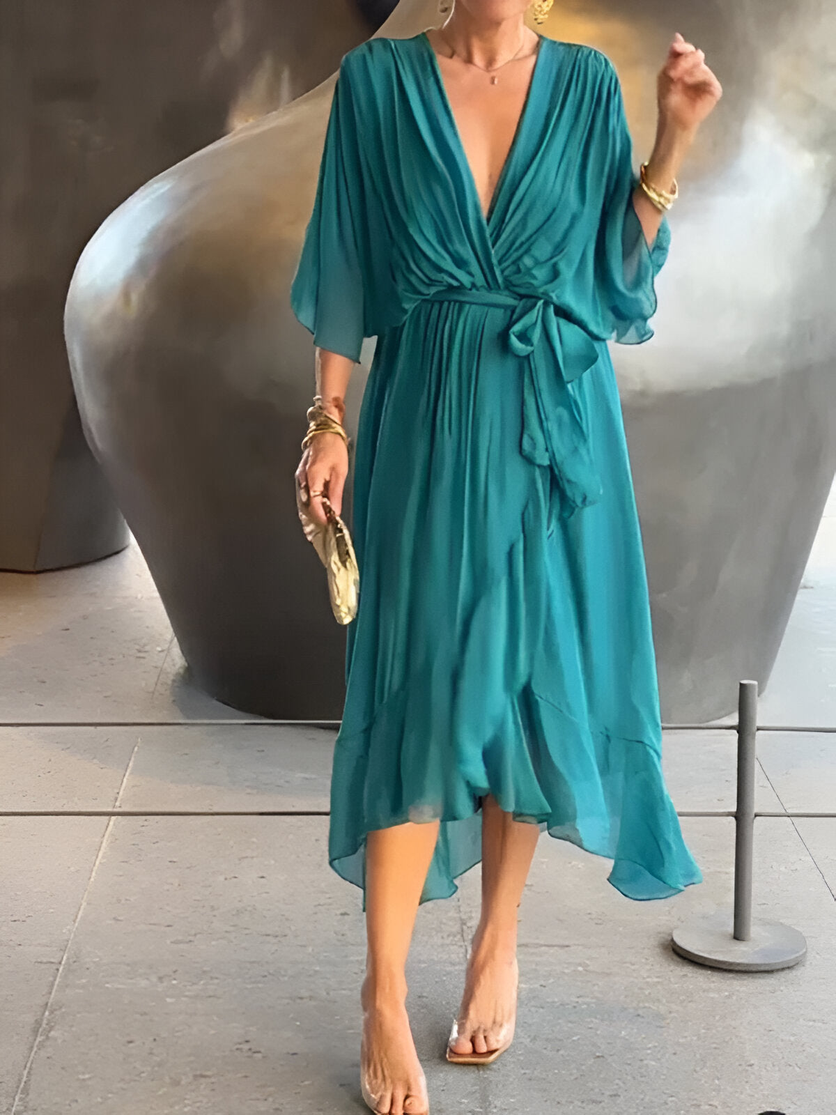 Monica | Abito in chiffon con scollatura a V
